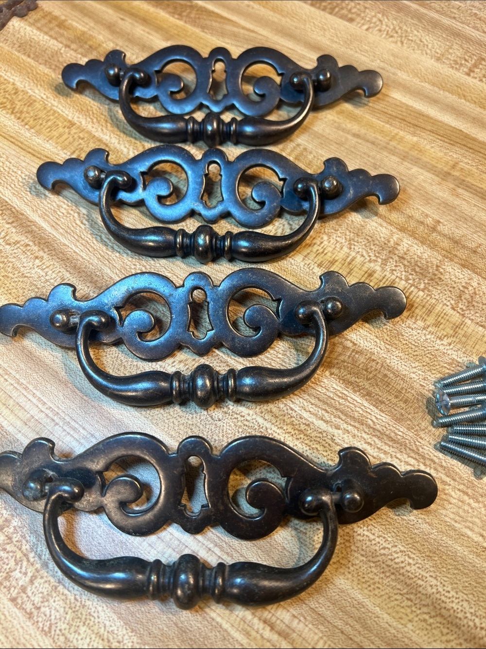 (4) VINTAGE BRASS? FINISH DRAWER PULLS / HANDLES B-0609-0 w/SCREWS 7.75”